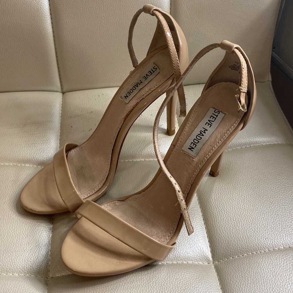 🌴Steve Madden Nude Strappy Heels